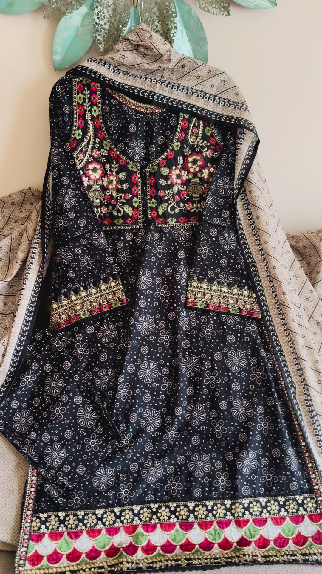 EMBROIDERED CASUAL WEAR LAWN 3-PC SUITS CWSF08