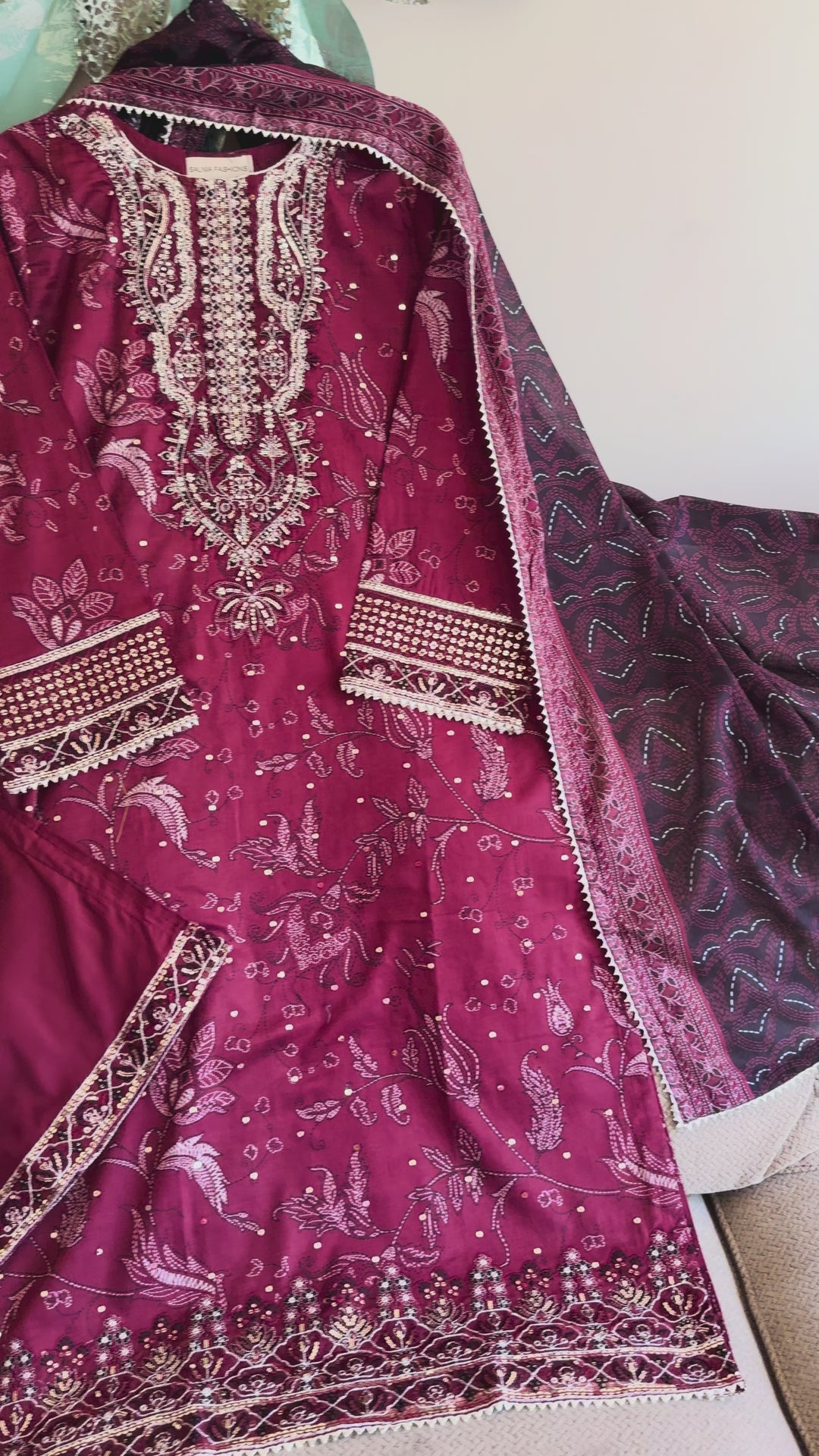 EMBROIDERED CASUAL WEAR LAWN 3-PC SUITS CWSF40