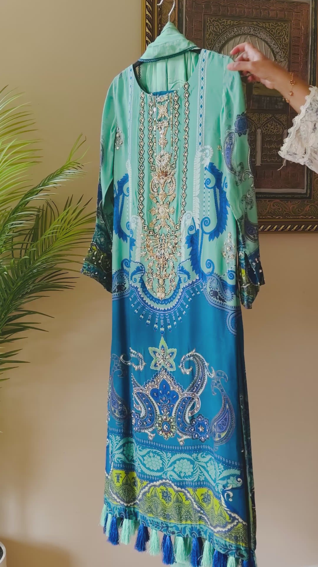 HANDWORK PURE CREPE SILK KAFTAN SET SFKF52