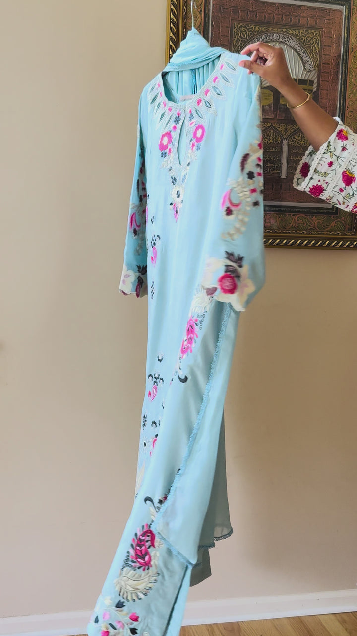 APPLIQUE EMBROIDERED SILK KAFTAN SFKF43