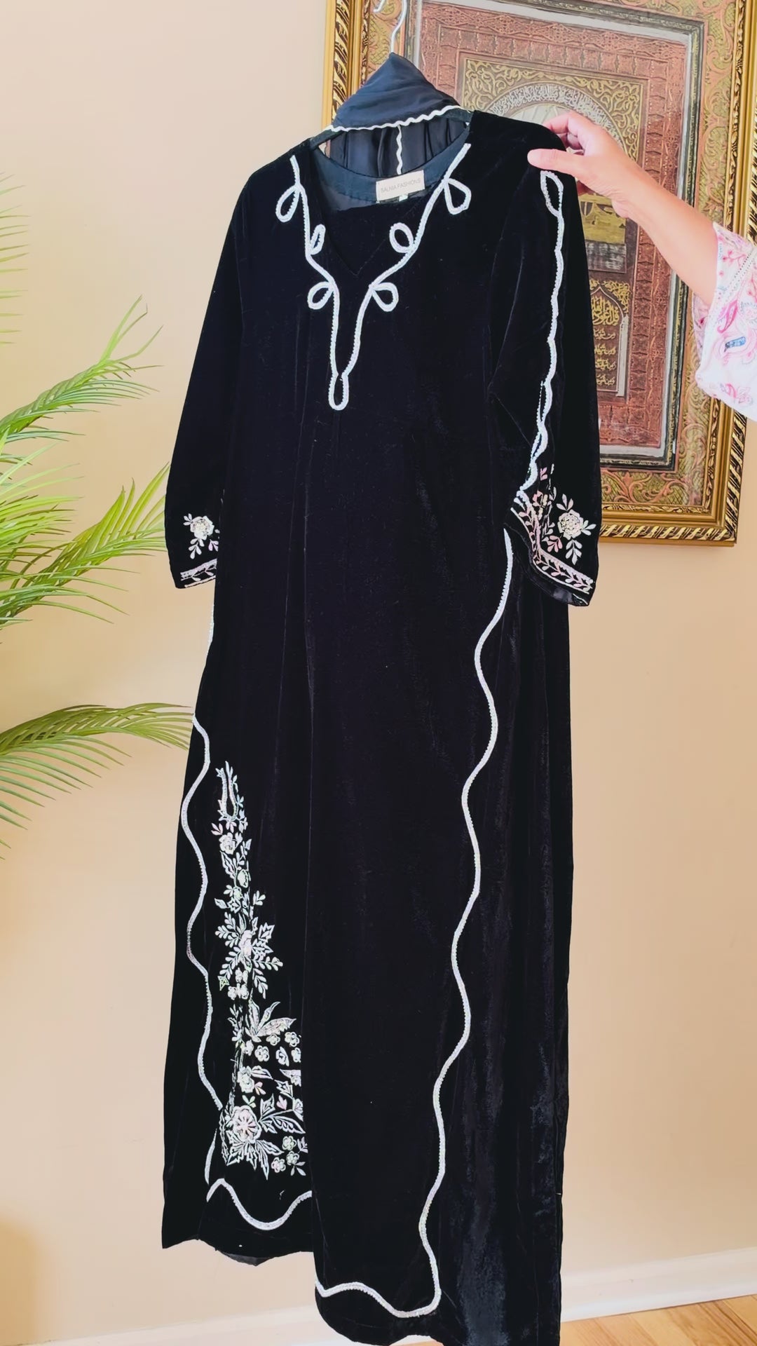 HANDWORK EMBROIDERED VELVET KAFTAN SFKF02