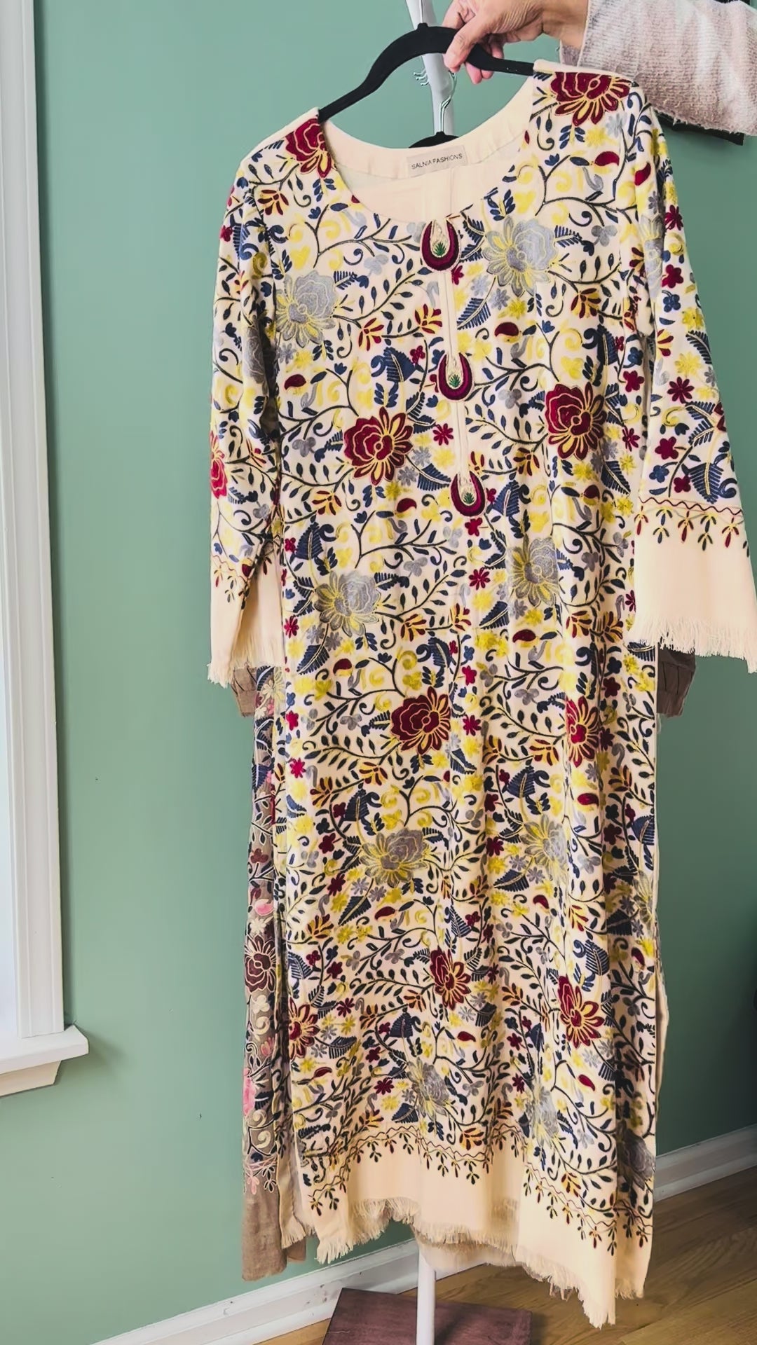 AARI EMBROIDERED PASHMINA KAFTAN SFP12