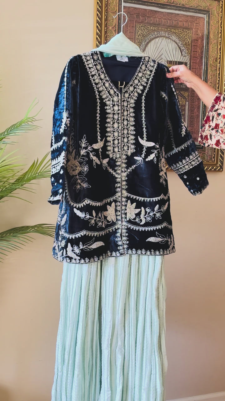 EMBROIDERED VELVET SHARARA SET SFSH01