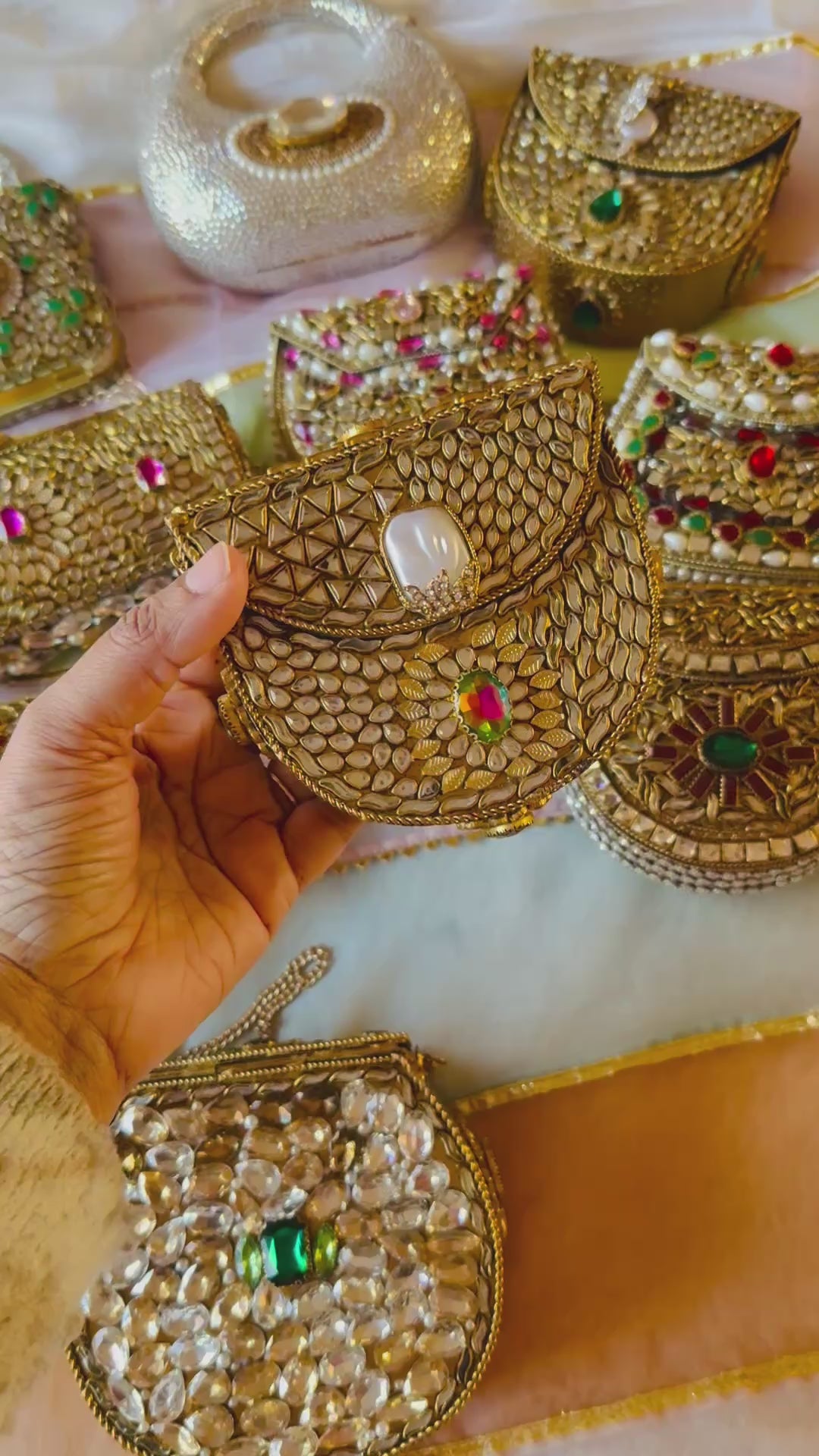 KUNDAN CLUTCH RANI