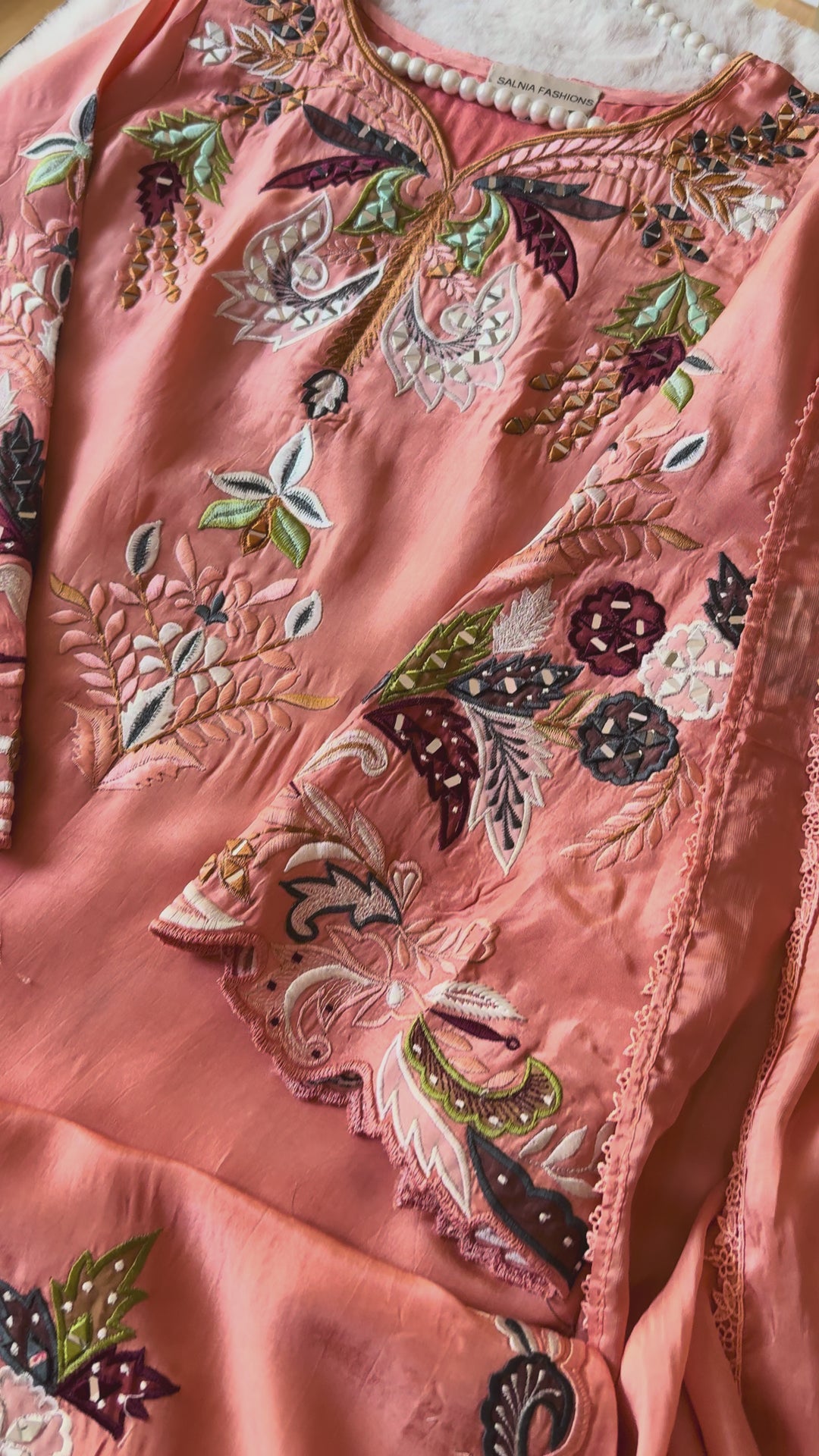APPLIQUE EMBROIDERED SILK KAFTAN SFKF44