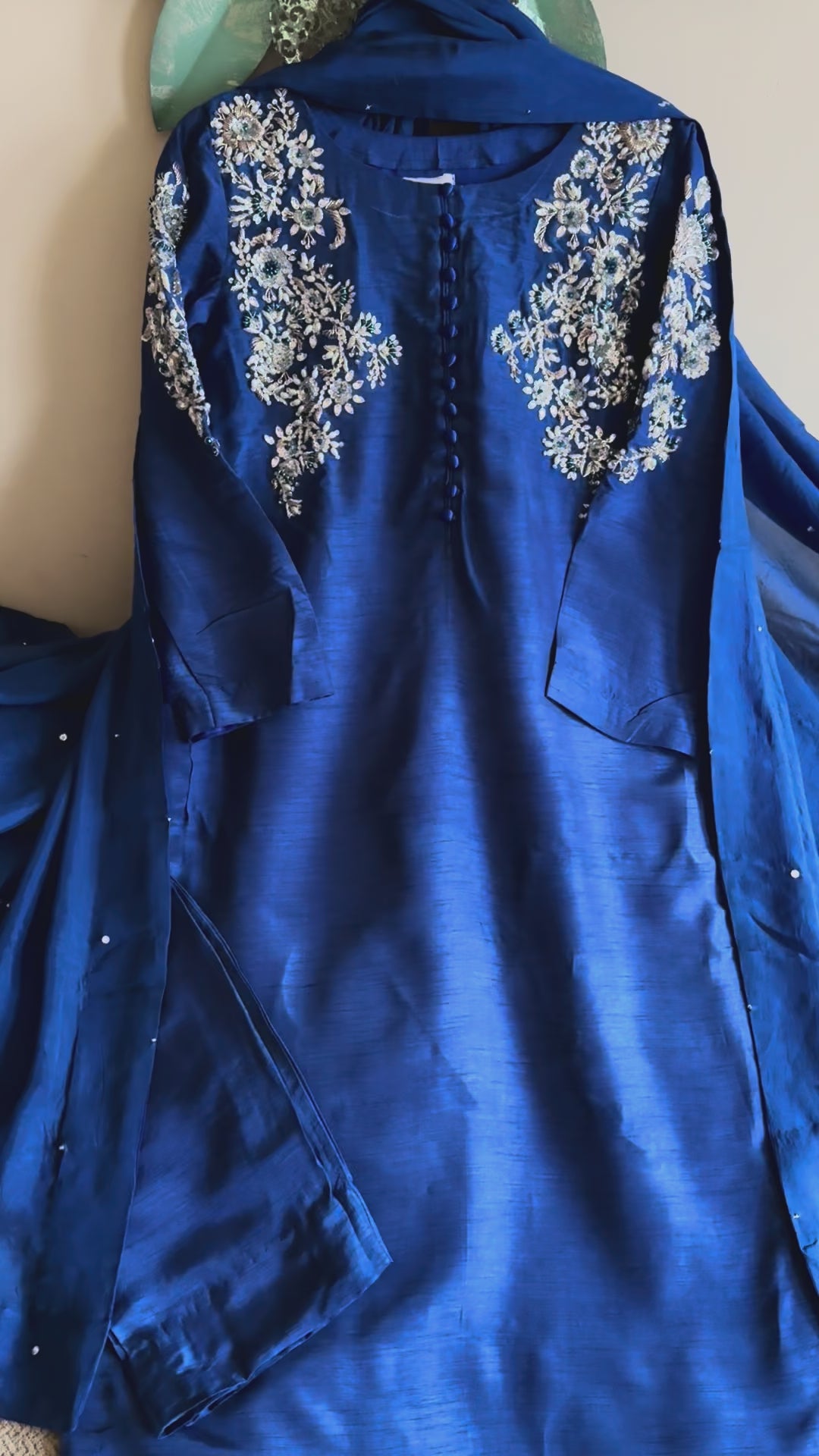 CUSTOM SERIES PARTYWEAR SUIT CSSF01